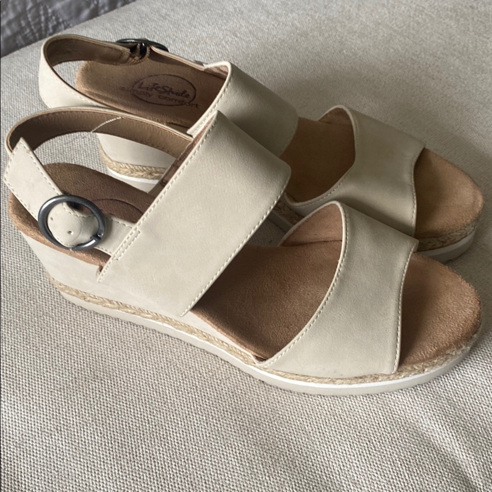 Life Stride Brielle Beige Wedge Sandals